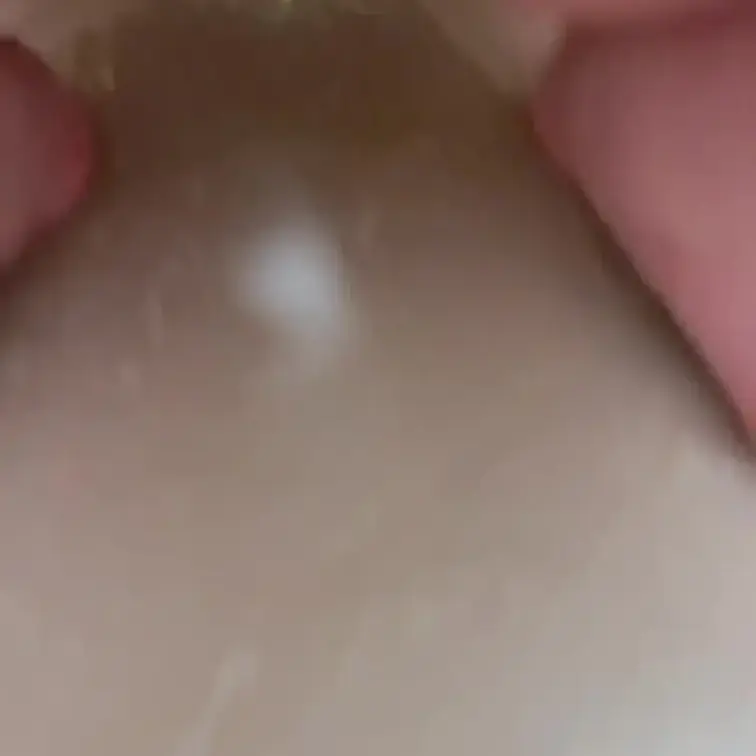 リナの黄色いおしっこ😅