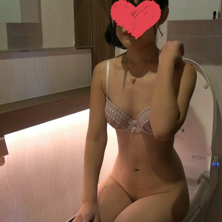 ト◯レまで撮られちゃいました。
恥ずかしいです。