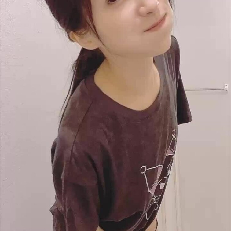みなさん、ついついしてしまうクセはございますか？🐥

私は、いまだに考えごとをしている時に

ぷくってしてしまい