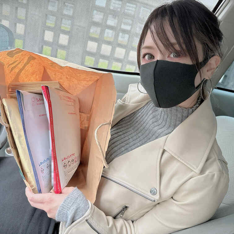 今から美女がクリスマスプレゼント
発送するぞー🥰笑
震えて待て🫶
(宛先まだの方早く教えてね🥺)