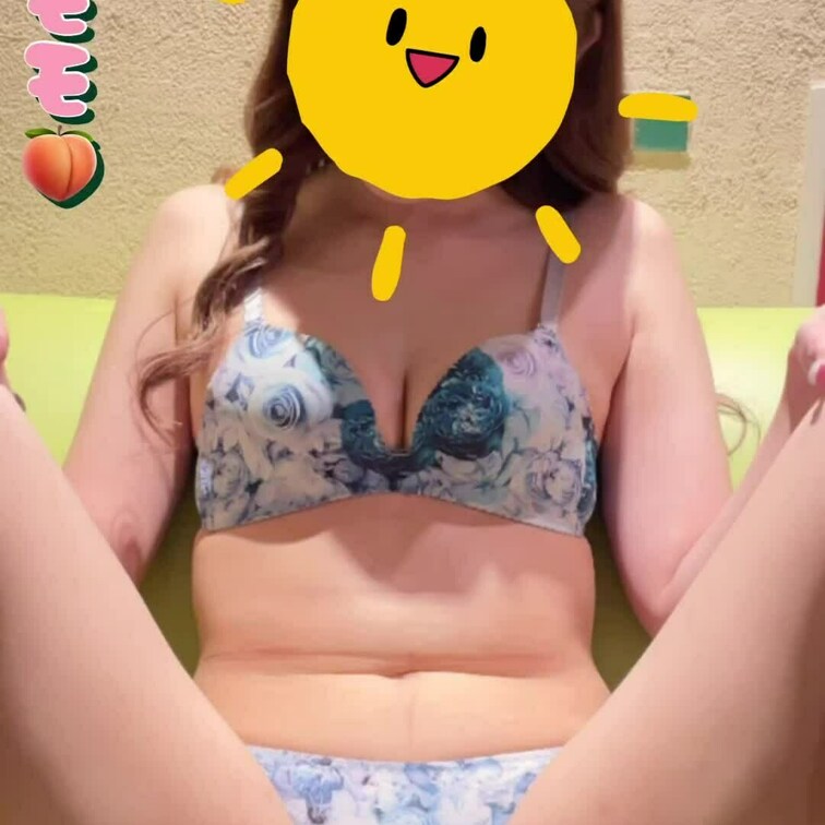【スタイル抜群♡巻き髪ギャルちゃん】
〜M字開脚編①〜

めっちゃ美乳ですよ🤗💕

彼女の他の投稿はコチラ
