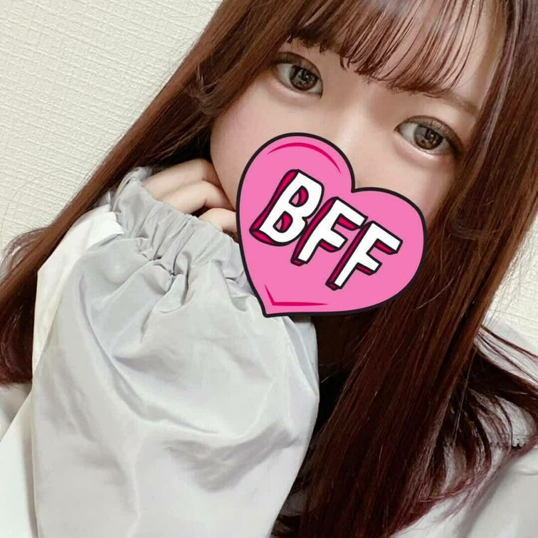 激カワ有名サロンのスタイリストは、お尻が大きめ😍
クンクンしたくなるくらい美味しそうな肉感😊