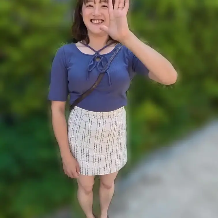 散歩娘NO.9 元バイト先の人妻とリモバイ散歩してきました。
フリーター時代の時に一緒の働いていた、マイさんとばったり出くわし
また会うようになったので、思い切ってリモバイ散歩お願いしてみました。
抵抗はあったようですが、結局やってくれるあたりいい人だなと・・・
やはり、お子さんがいるので公園でのリモバイ散歩はすごく恥ずかしがっており
かわいいなーと
ブラジャー外しもしてもらったのですが、出てきたサイズにびっくり
妊娠したあと胸が大きくなるのって本当なんだなとww
結局日が落ちるまで一緒にいました。
※こちらの投稿は予告なく削除する可能性があります。
購入していただけますと削除後も視聴可能になります