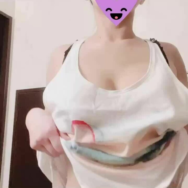 ついに！みんみのお胸ちゃんが！
ふわもちおっぱいをご堪能ください♡