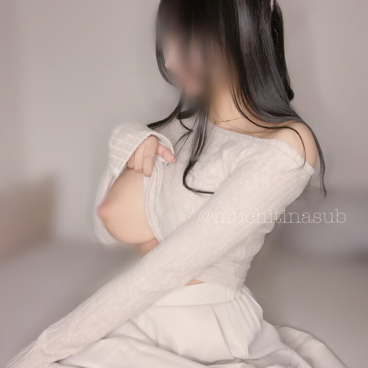 おはよう🍼
前2つの投稿、見てくれた?
ティナのぷっくりちくび🍼
つまみたい人いいね押して教えて?