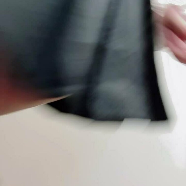ネカフェで露出してオナニーした動画です❣️
カーディガンのボタン全部開いてるときにカップルが近くにいてドキドキしちゃっ
