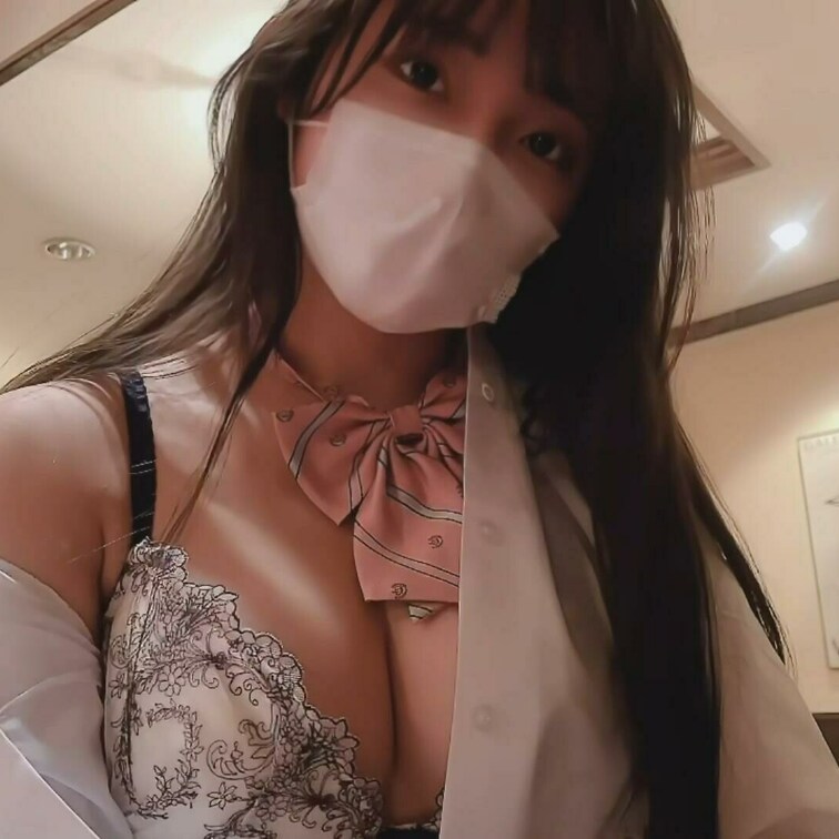 皆様こんにちは♪🎀✨

今回は主観で撮ってみました✨
色々なアングルで撮ったのでもし良ければコメントか[いいね♡]