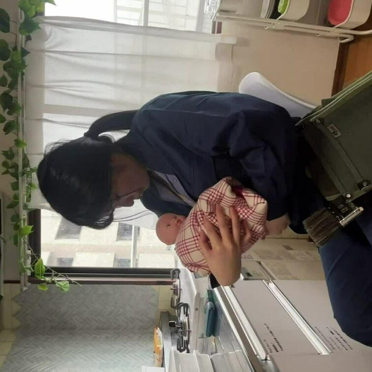 現場も育児もフルスイング！💪✨
作業着でも全力で愛情チャージ中です😊