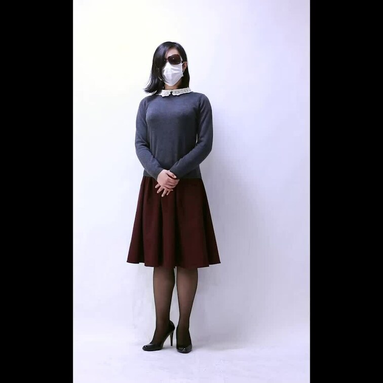 19歳の胸の大きな女子大生。
身長164cm、
肌は色白で黒髪。

真面目で大人しい性格。
男の人としゃべると