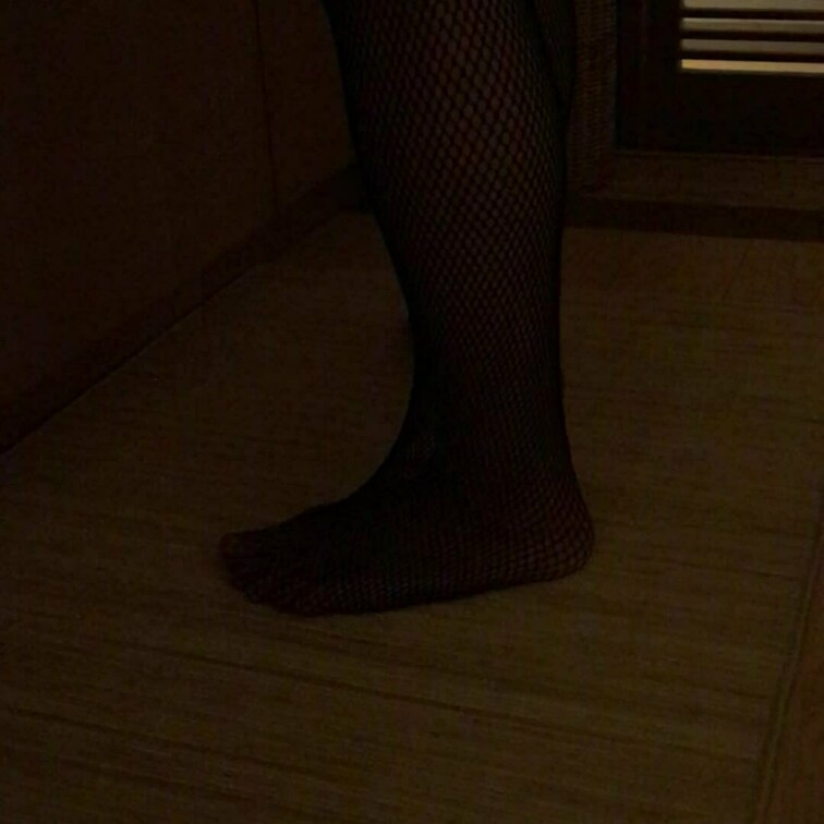 こんな格好で、、、
歯磨きだなんて、、エロいかなぁ。。。
