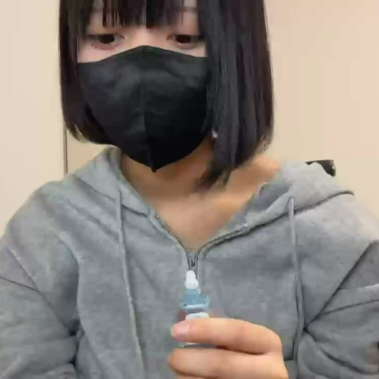 【りん 18 歳】

りんさんのライブ配信動画です
生配信だと、1 回の有料配信を視聴すると、おおよそ平均 5,0