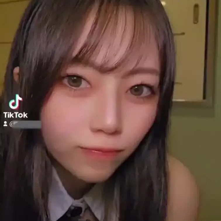 【ショート】うさ耳ゆなぱん様を拝む動画