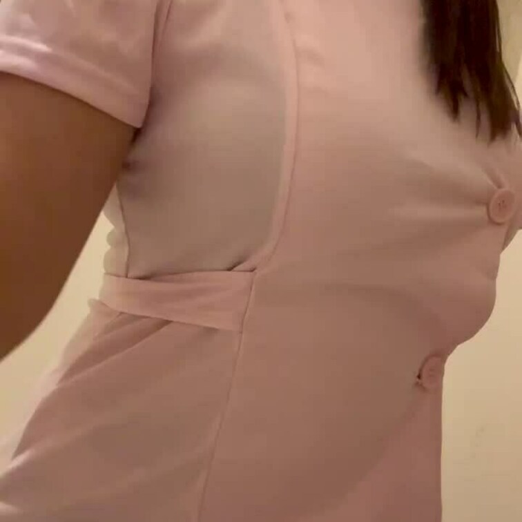 ナース服でうんこしました💩💕
拭き足りないですか⁉️