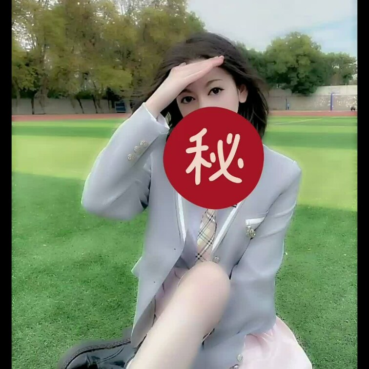 制服コスプレして動画撮ってみたよ