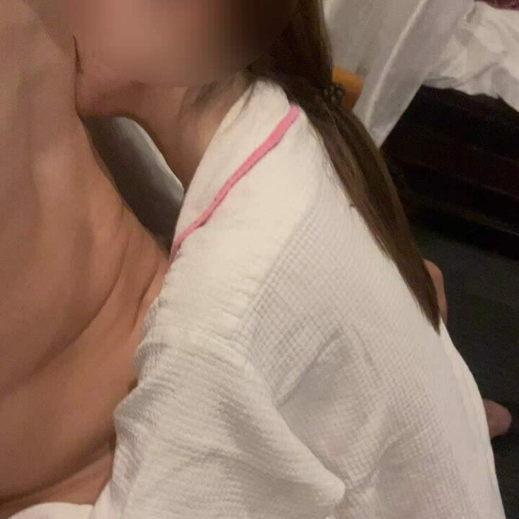 OLさんとの密会♡立ちバックからのおっぱいにザーメンぶっかけ♡お掃除フェラしてもらってたらまたはめたくなってザーメンまみ