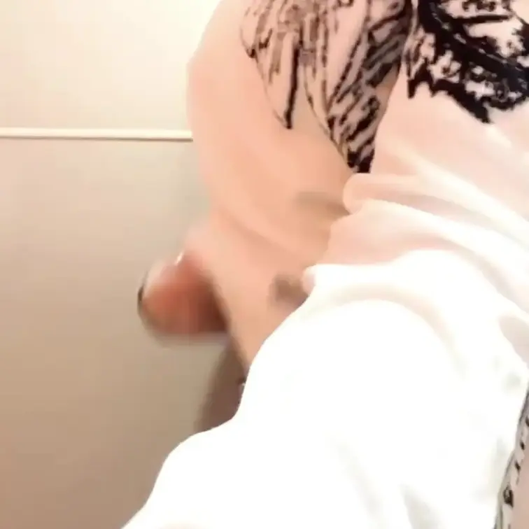 オナラのあとはおしっこ♡
⛳️ラウンド前にしっかり放尿♪
