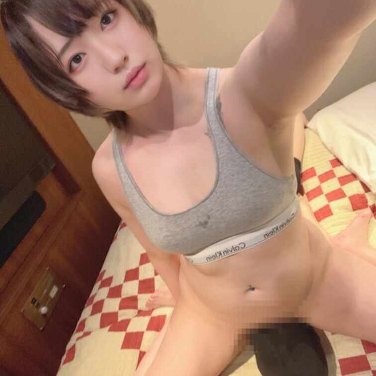 フォロワーのみんなへ

この前は勇気を出して投稿してみた動画見てくれてありがとう💕
みんながたくさん応援してくれて