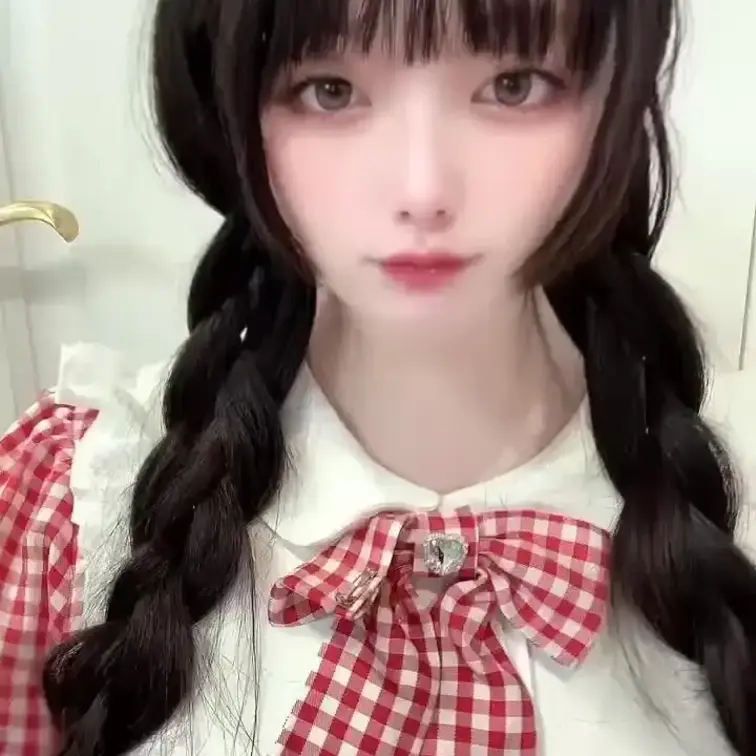愛音のふわふわおっぱいだよ💙

愛音のふわふわおっぱいは、思わず触れたくなるやわらかさと、視線を奪うお椀型の美しさが