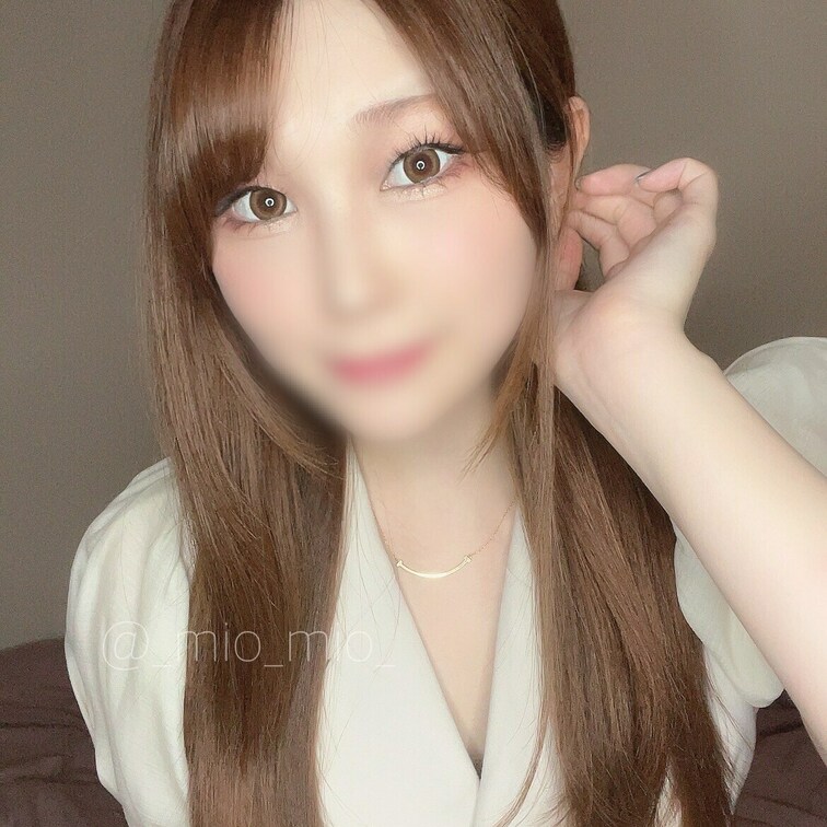 ぬぎぬぎ動画👚

おぱんちゅちらり…///

このあとナニする？♡

みおはもう準備万端だよ♡

はやく