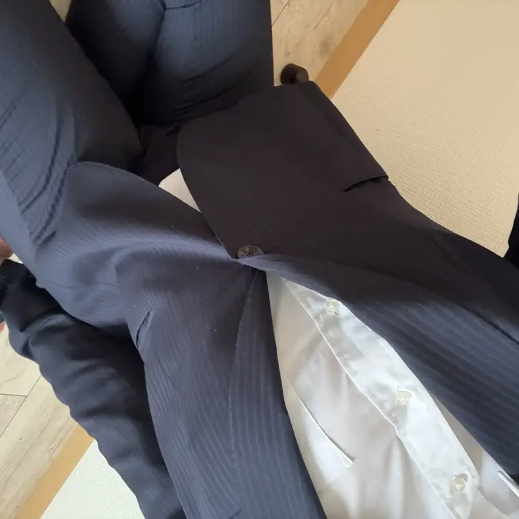 会社にスーツを全然着ていかないから着てみた〜！
暫くはスーツの写真いっぱい載せます！