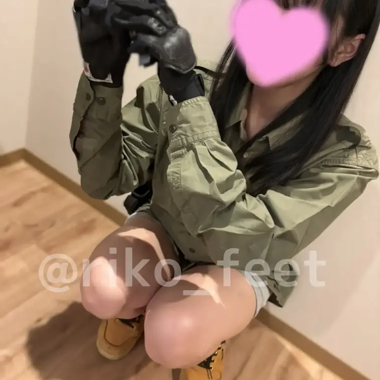 座ってる時の太ももってイイよね....