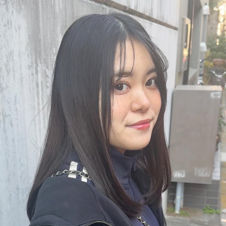 #247【MAMIKA 22歳】
今回ストリートスナップに協力してくれたのは、ちょいダボコーデが可愛いMAMIKAちゃ