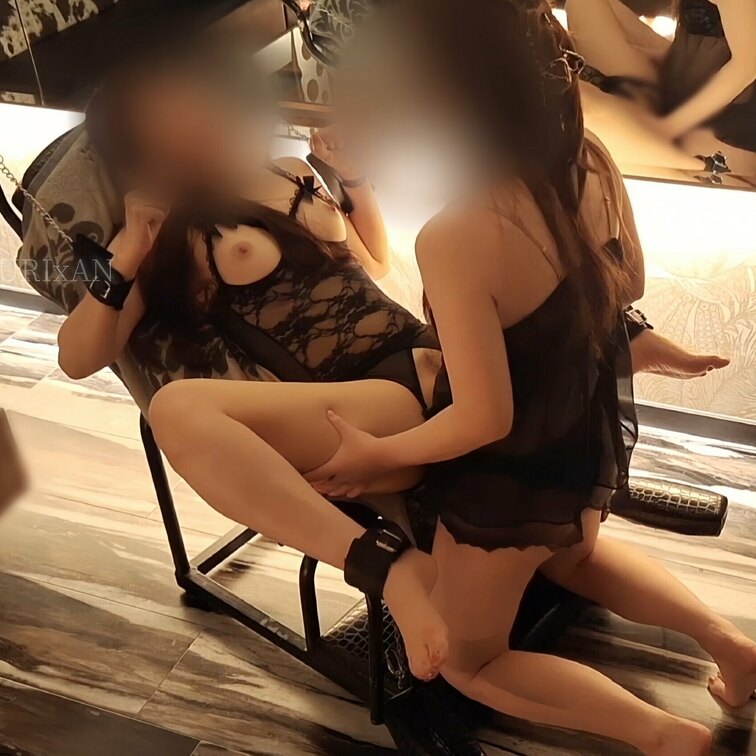 【音量注意です🤫🐳】
ANちゃんを完全拘束…
ウーマナイザーで攻めた後に最後はペニバンで絶頂…♡♡

[Volu