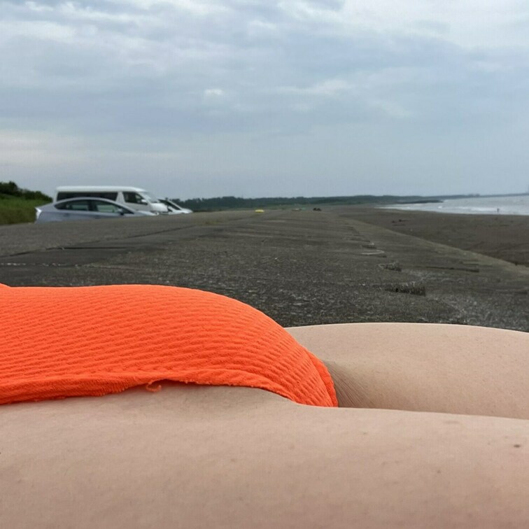 最近レギンスを履けていないため、過去写真で失礼します🙇‍♂️

海水浴の時の水着モリマンをご覧頂きまして次の投稿を待