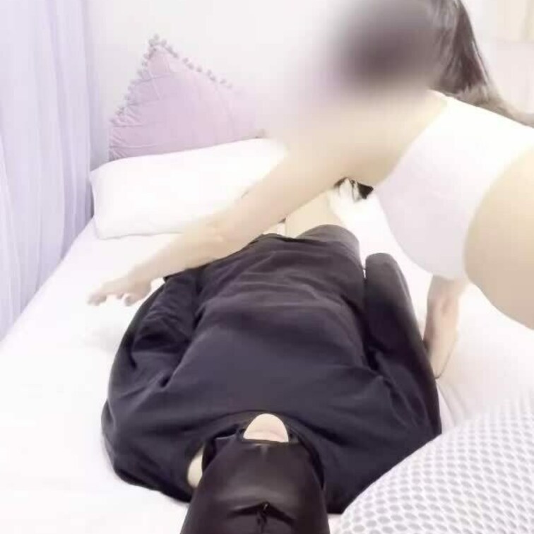 ジム終わりの汗だくおまんこをくんくんしてもらいました😖❤️私も汗だくおちんぽをくんくんして興奮してしまいました😖❤️  