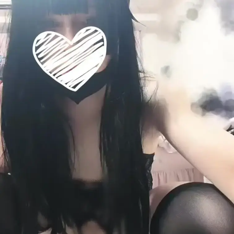 【閲覧注意】顔出し!えちランジェリーで騎乗位オナニーしたら潮ふきしちゃった💦💦