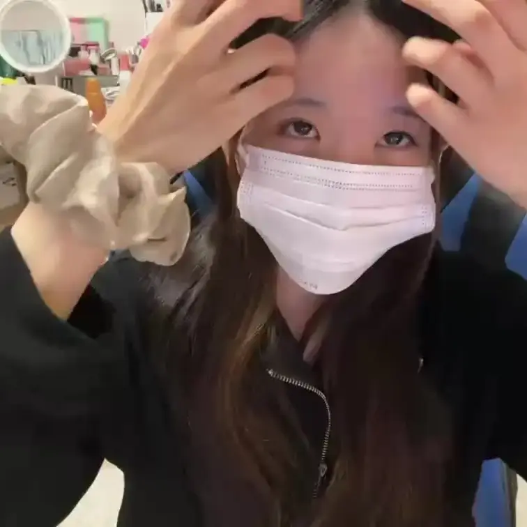 【いのり 20 歳】

いのりさんのライブ配信動画です
生ライブ配信だと、1 回の有料配信を視聴すると、おおよそ平