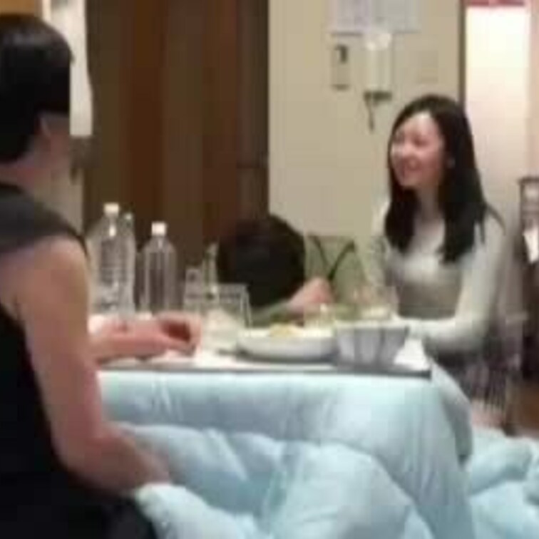 大好きな奥さんが友達にヤラれちゃったよぉ💗 友達と３人で家飲みをしたんだぁ❤ だけどねぇ、旦那くんが○○○い潰れて寝ちゃ