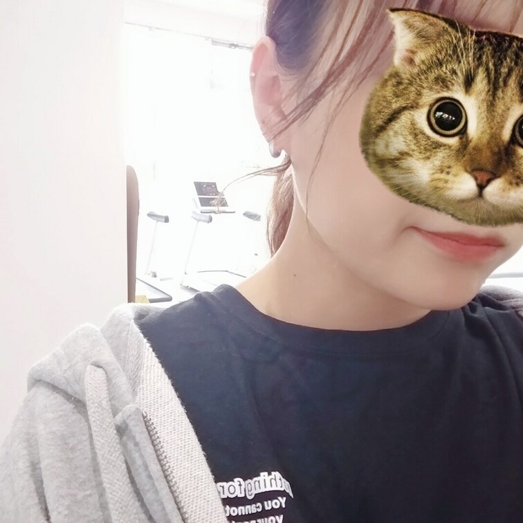 こんばんは🥹

暑くなってきましたねぇ💦
今日は久々にジムでちょっと身体を動かしました☺️
継続させる…頑張らね