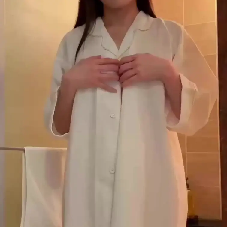 シークレット動画📸
#美乳
#敏感
#手マン
#お風呂