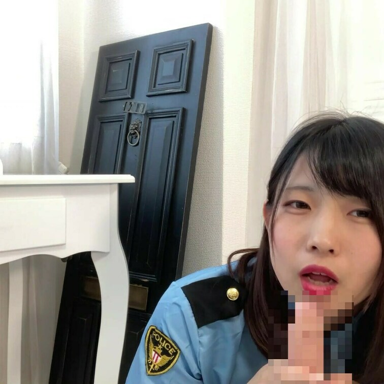 POVです。ミニスカポリスでディルドフェラします。