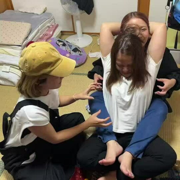 皆様いつもご購入ありがとうございます☺️
今回のくすぐり動画はこちらです👍

是非見てあげてくださいね(  ˆОˆ