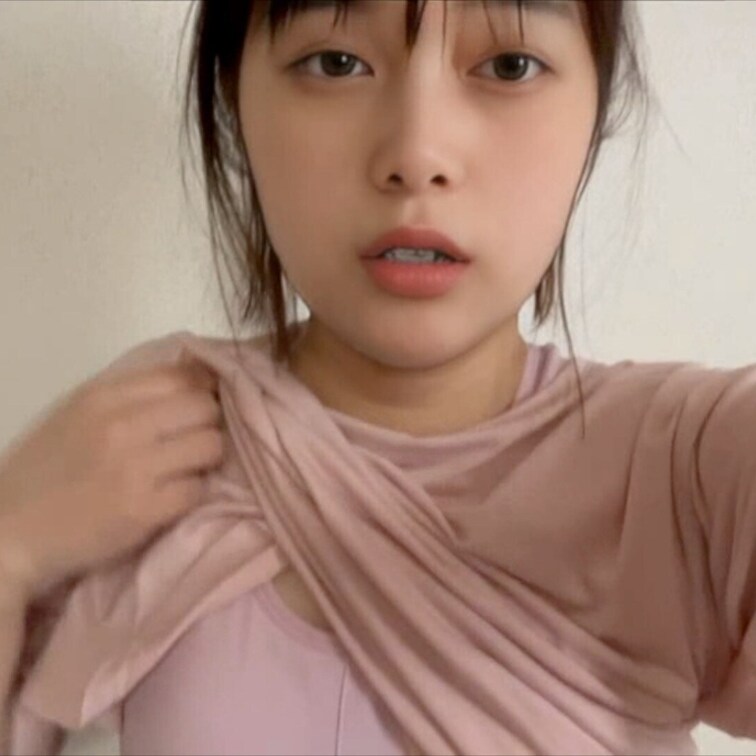 【ファン限定フル動画】🎁

スポーツジムで男性の臭い汗の臭いを嗅ぎながら運動してたらムラムラしてきて、家に帰ってきて