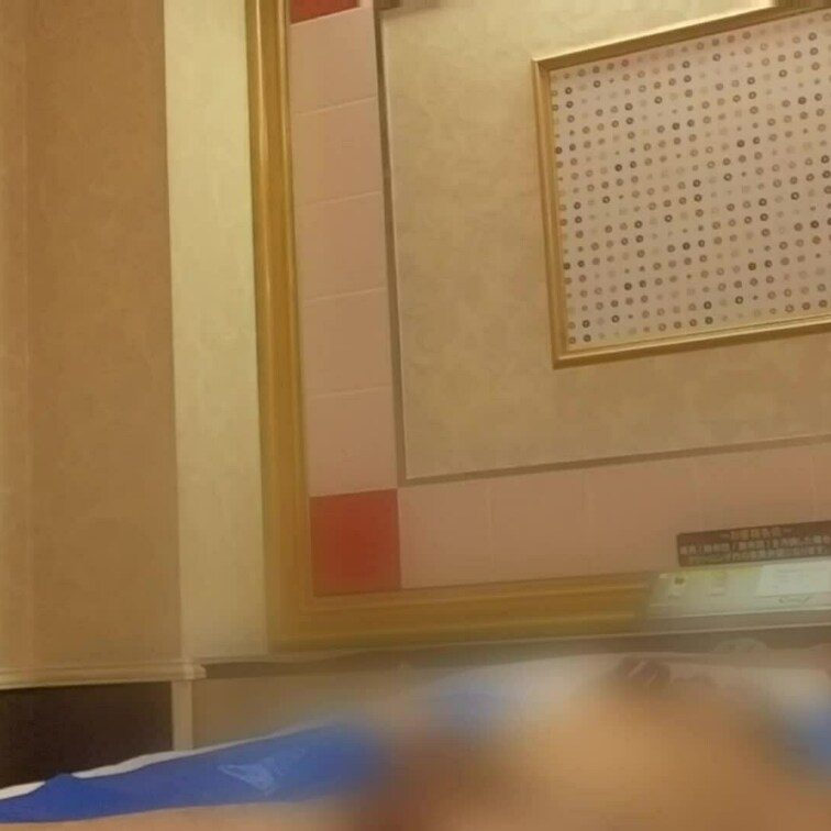 朝1のおしっこを飲ます