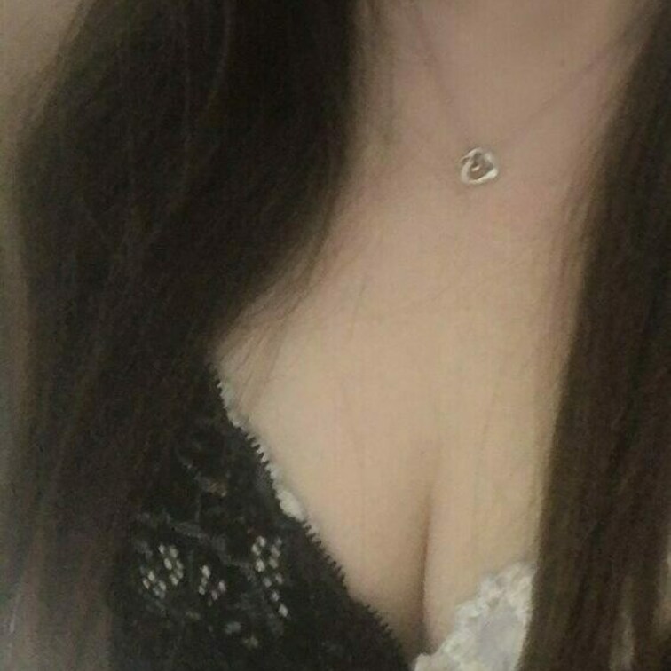 やっと審査がおりて始める事ができました〜

OLで事務をしているめぐと言います。
普段は真面目に働いていますが、仕事のス