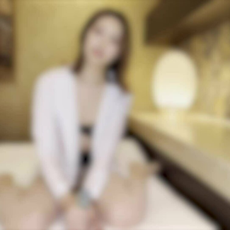 【ぬるぬる手コキ…🧡】

こんにちは、ゆいです❣️

おちんちんをローションぬるぬるまみれにして手コキしちゃいま