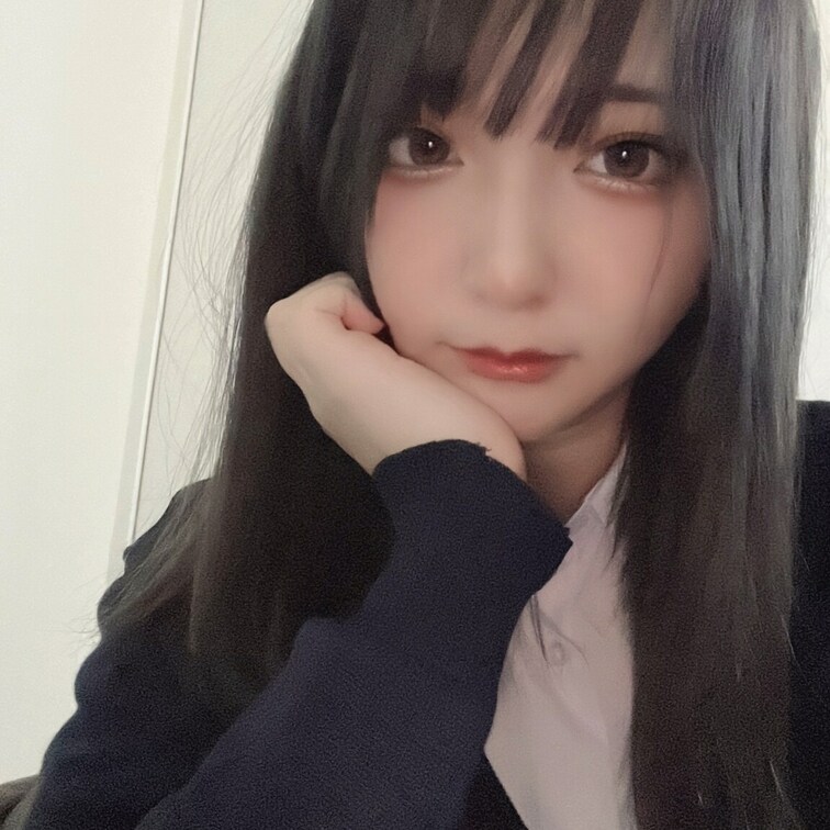 制服まだいけるー？？