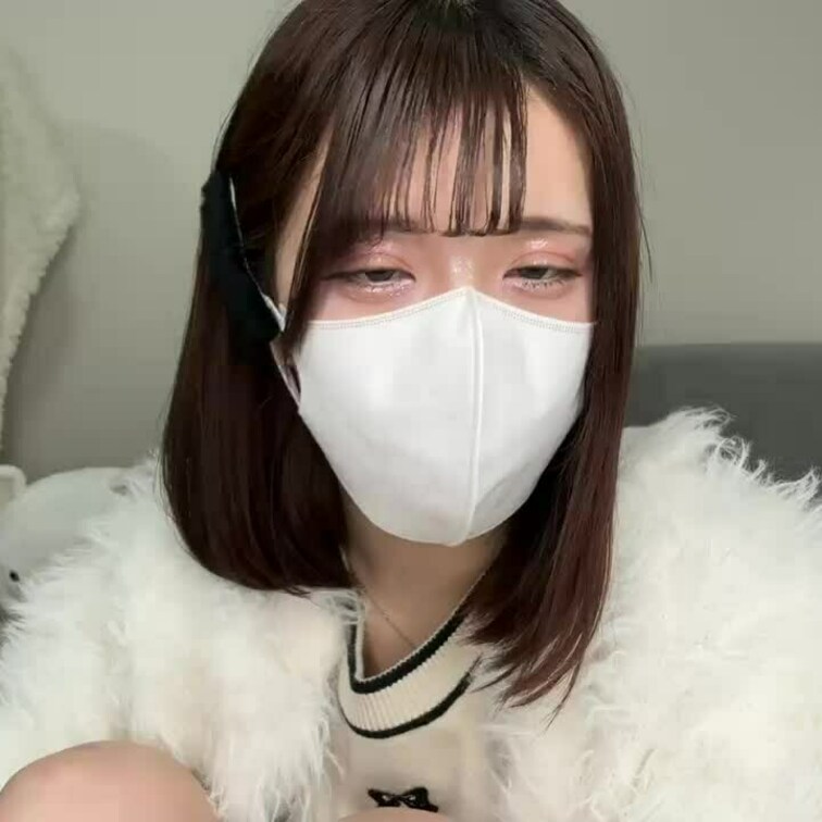 【みれい 20 歳】

みれいさんのライブ配信動画です
生配信だと、1 回の有料配信を視聴すると、おおよそ平均 5