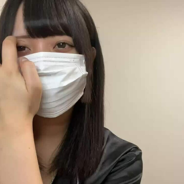 【りん 18 歳】

りんさんのライブ配信動画です
生配信 だと、1 回の有料配信を視聴すると、おおよそ平均 5,
