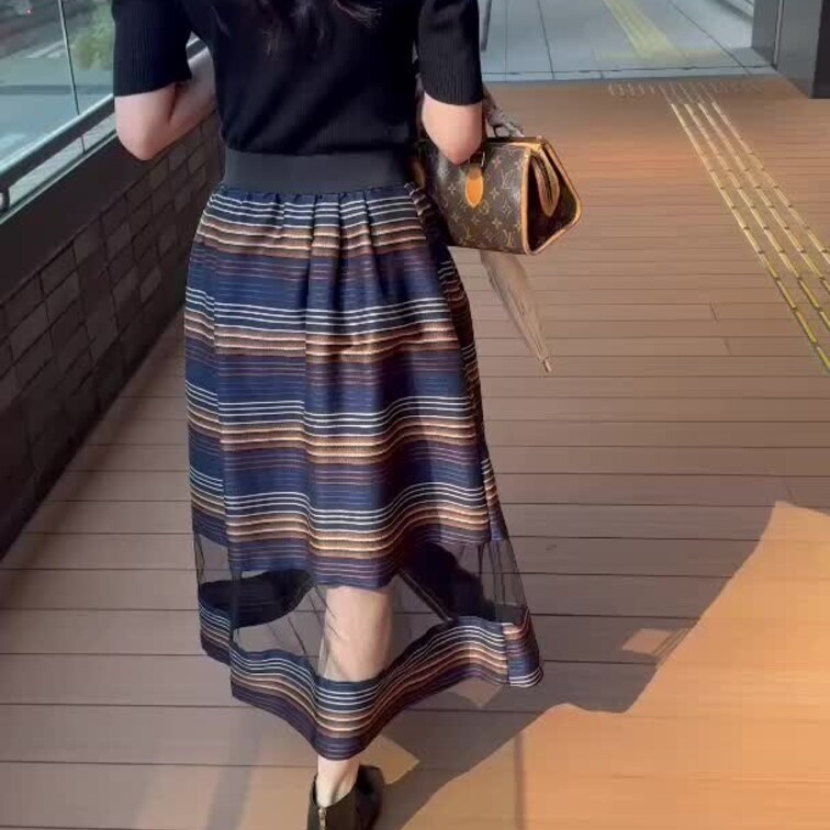 167cm高身長モデルさんパート2
Dianaの黒光ショートブーツとおしゃれスカートからみえる生足美脚
靴下足裏とつ