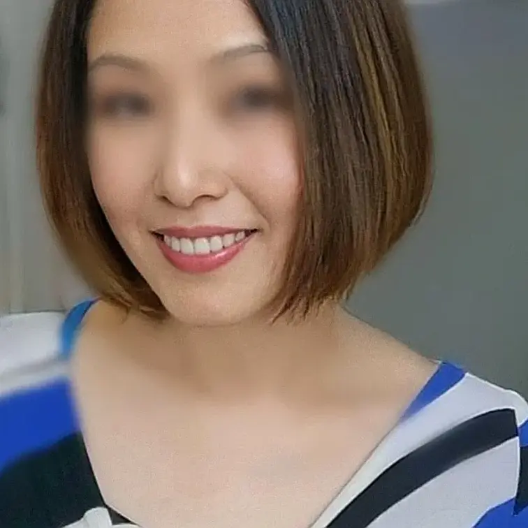 43歳の人妻ミキさん。高身長のグラマー熟女さん。週末2回程度の昼間出勤で通常パートも掛け持ちされてます。こんなエロフェロ
