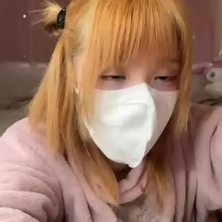 【みれい 20 歳】

みれいさんのライブ配信動画です
生ライブ配信だと、1 回の有料配信を視聴すると、おおよそ平
