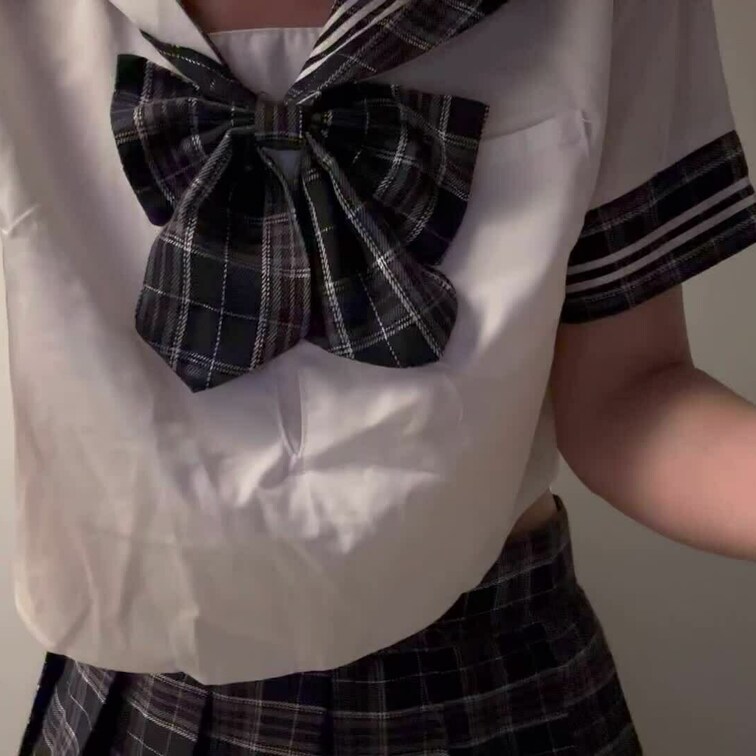 お風呂でぱちゃぱちゃ気持ち良くなっちゃいました。。

久々したらドキドキしてすぐいっちゃいました。。


