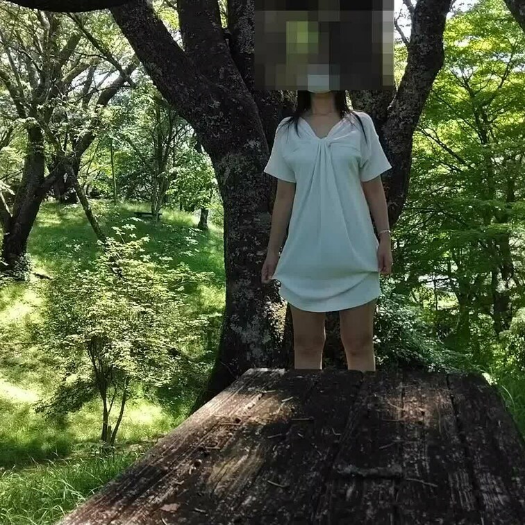 山の中で思わず生脱ぎ全裸になっちゃいました💓💓