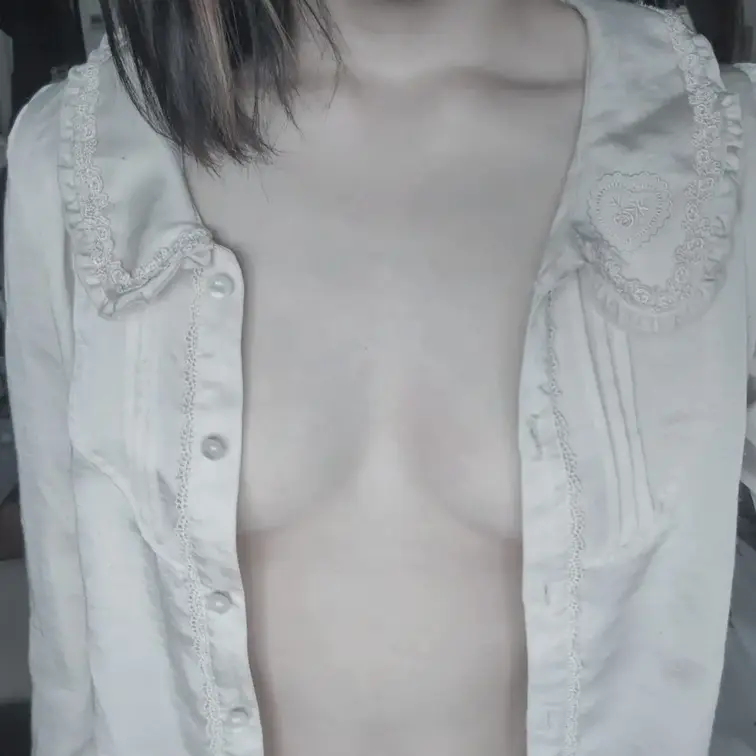 初めまして、ここあっていいます૮ ◞ ⸝⸝ ◟ ྀིა

見られて興奮して、すぐ乳首でイッちゃう変態貧乳です💗
