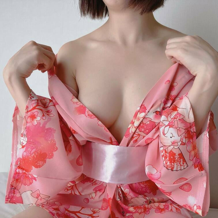 こんちきゅ〜〜！
なかなか投稿できずすみません、、
今日からまた再開しますっ

今日は花魁です〜！！
ピンクで